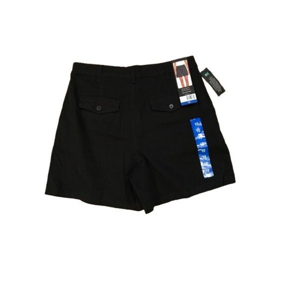 Women's size 10 Shorts Banana Republic Black pleat Front 5in inseam NWT - Picture 2 of 2